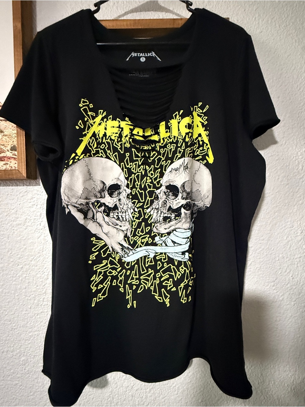 Metallica Skull Graphic Distressed Cutout Band Tee Black Size 1
